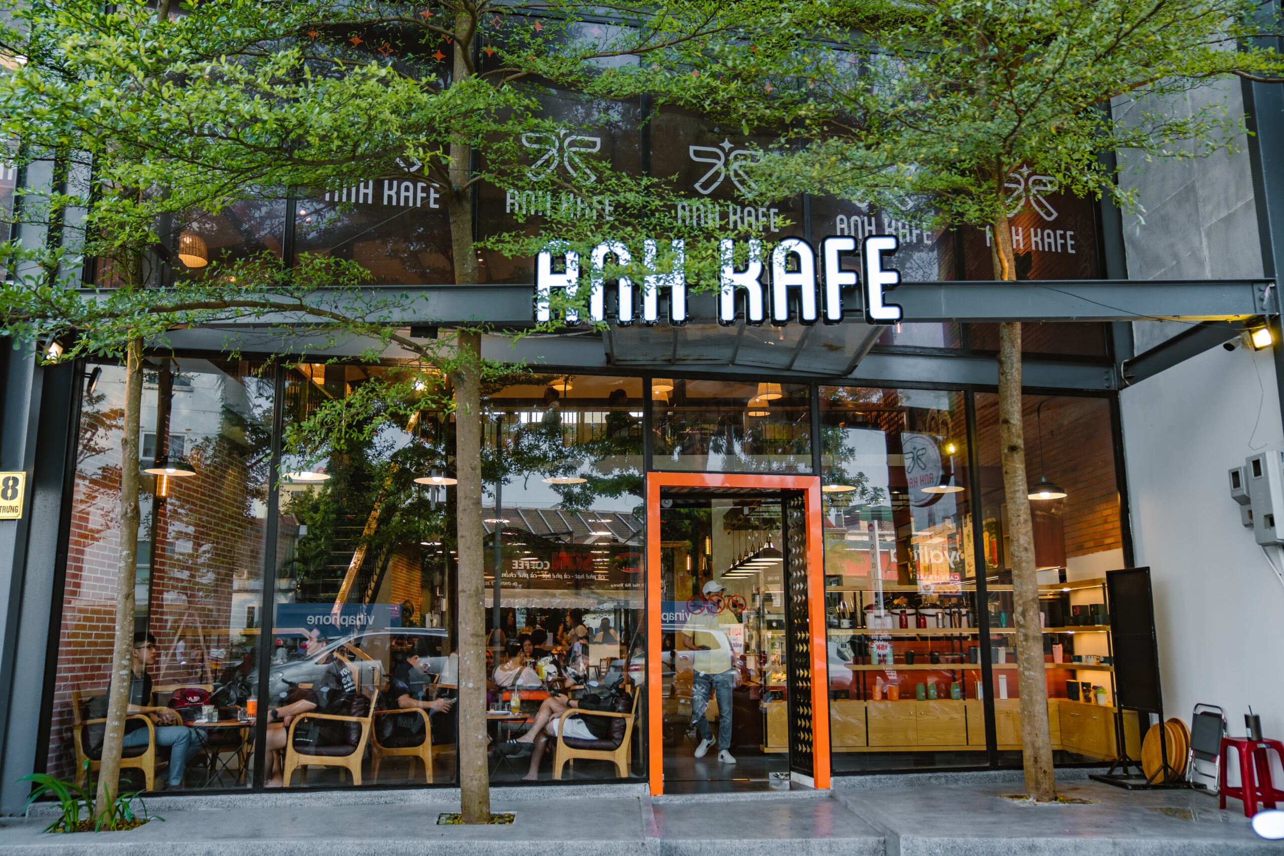 ANH KAFE – HAI BÀ TRƯNG